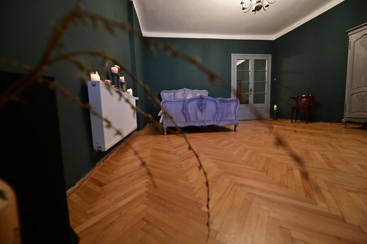 Lovely 2 Bedroom Apartment In Historic City Center Sibiu Ngoại thất bức ảnh